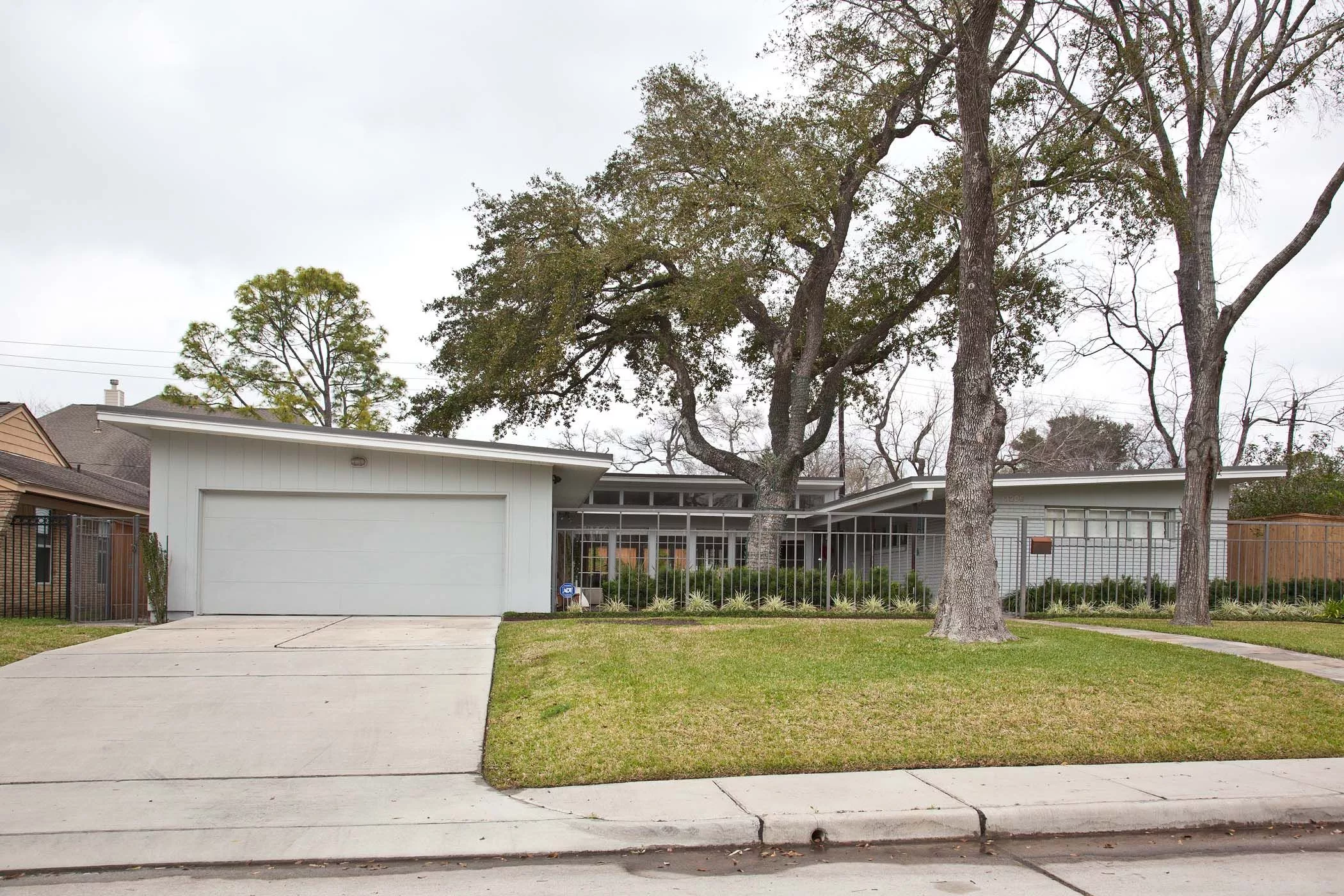 3206 Drummond