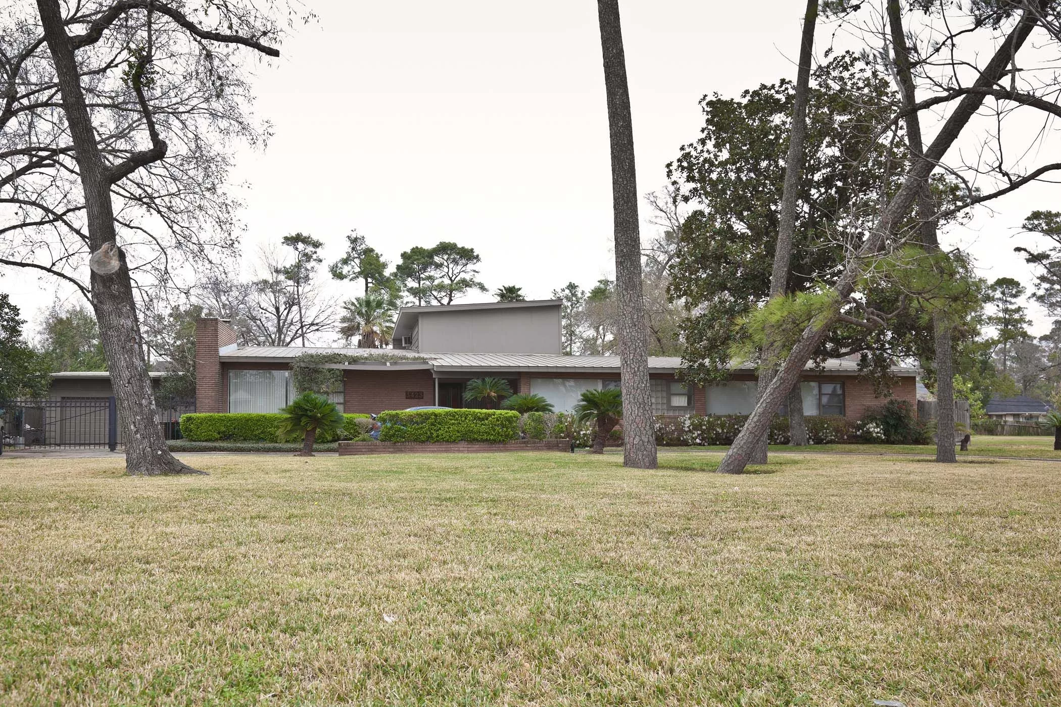 3423 N. MacGregor