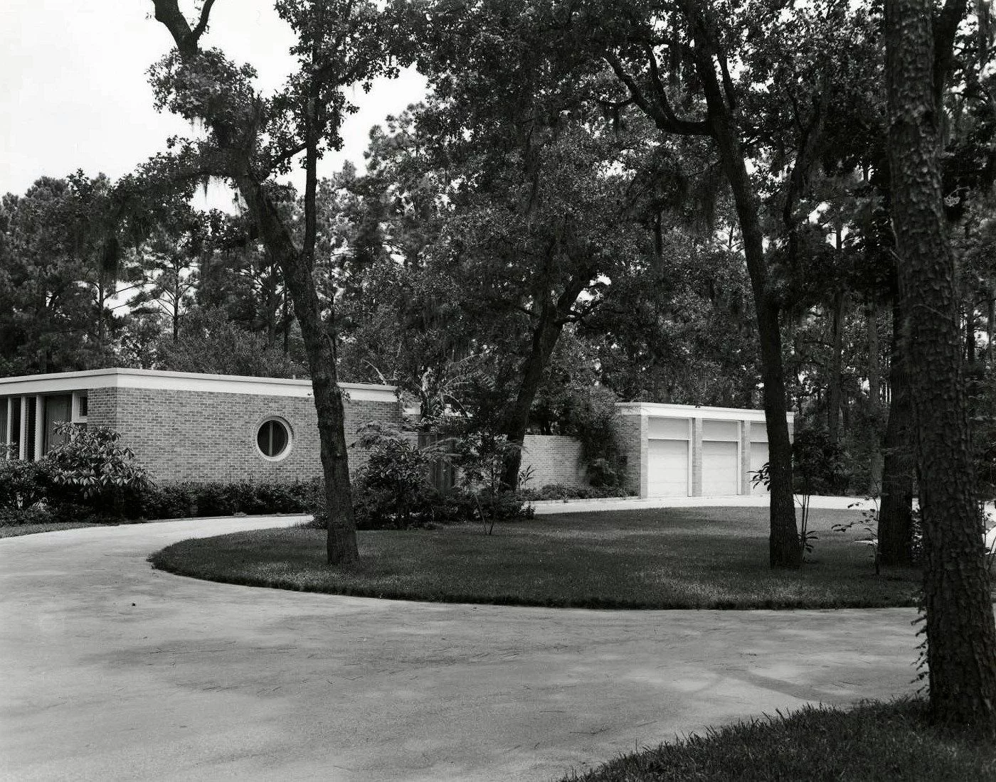 Hugo V. Neuhaus, Jr. House