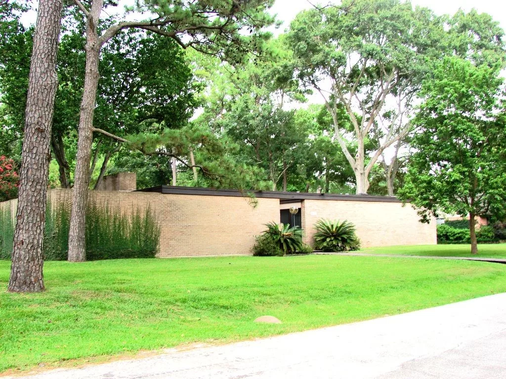 Davis House