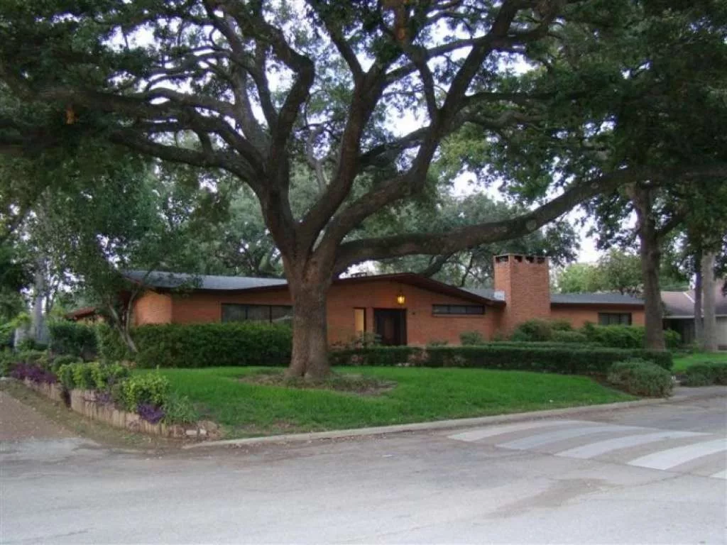 Salvatore and Lily Ann Muscanere House